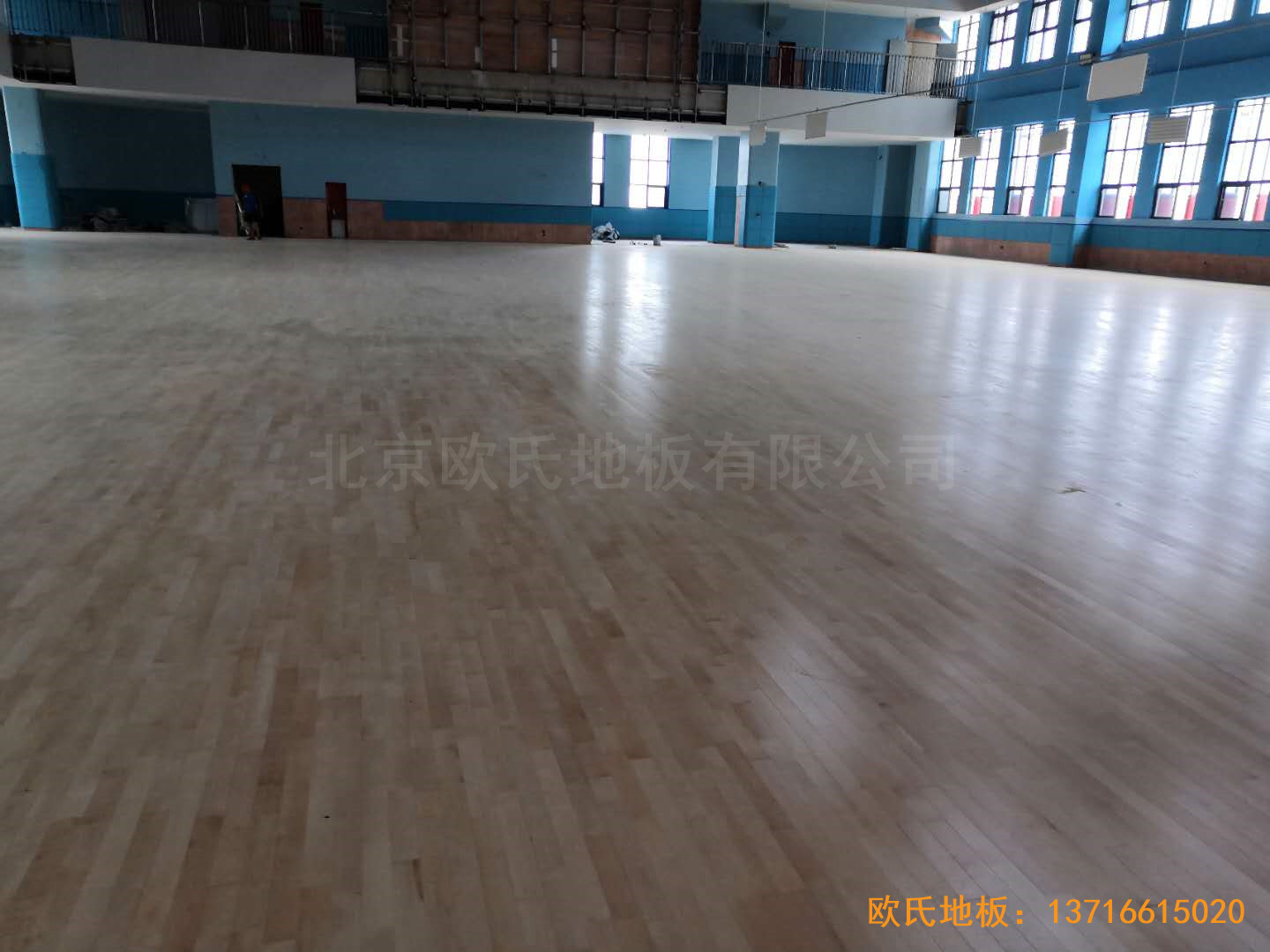 江西城西橋小學A區體育館體育木地板安裝案例5
