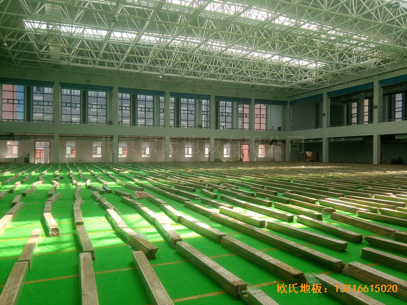 陜西安康職業技術學院籃球館運動地板安裝案例1