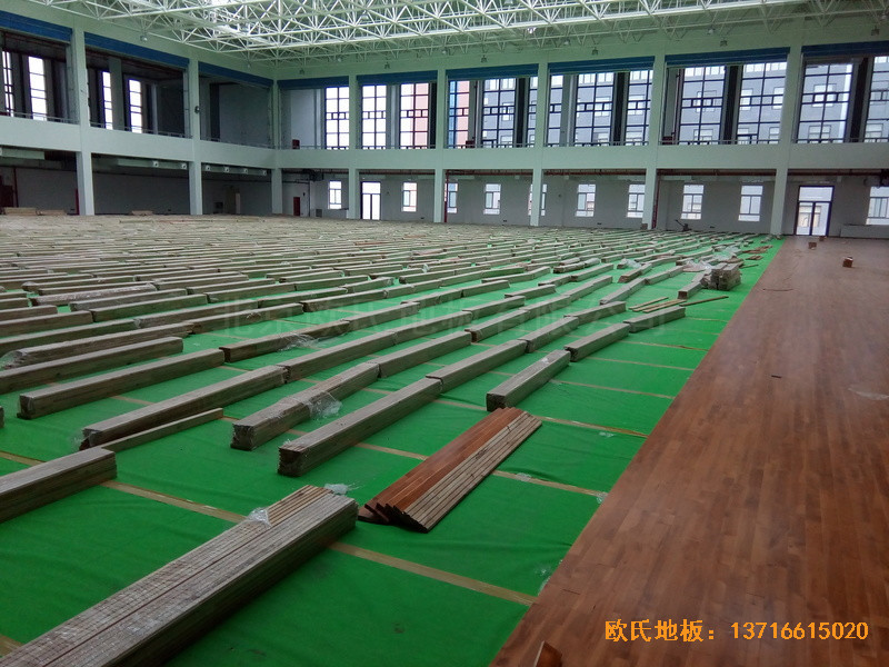 陜西安康職業技術學院籃球館運動地板安裝案例2